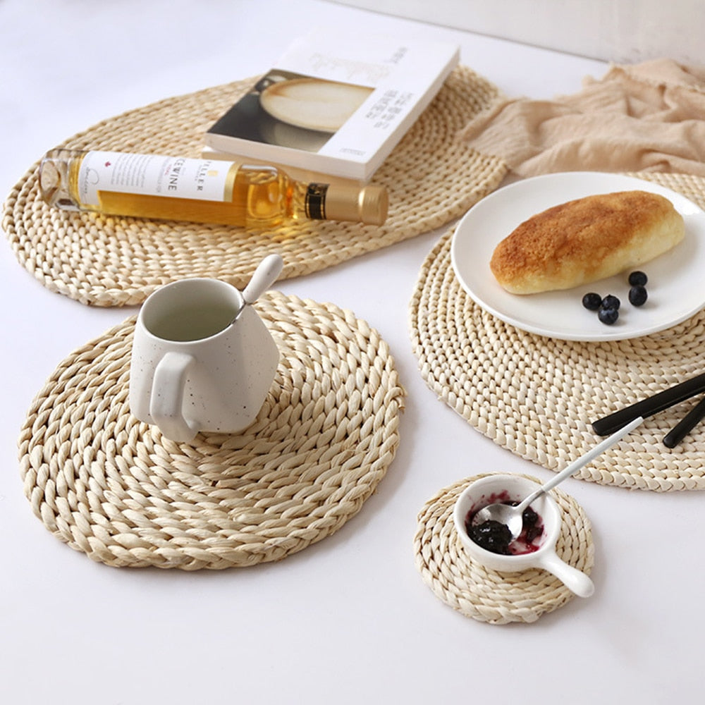 Round Rattan Placemats Natural Corn Straw Woven Dining Table Mats Heat Insulation Pot Holder Cup Coasters Kitchen Accessories